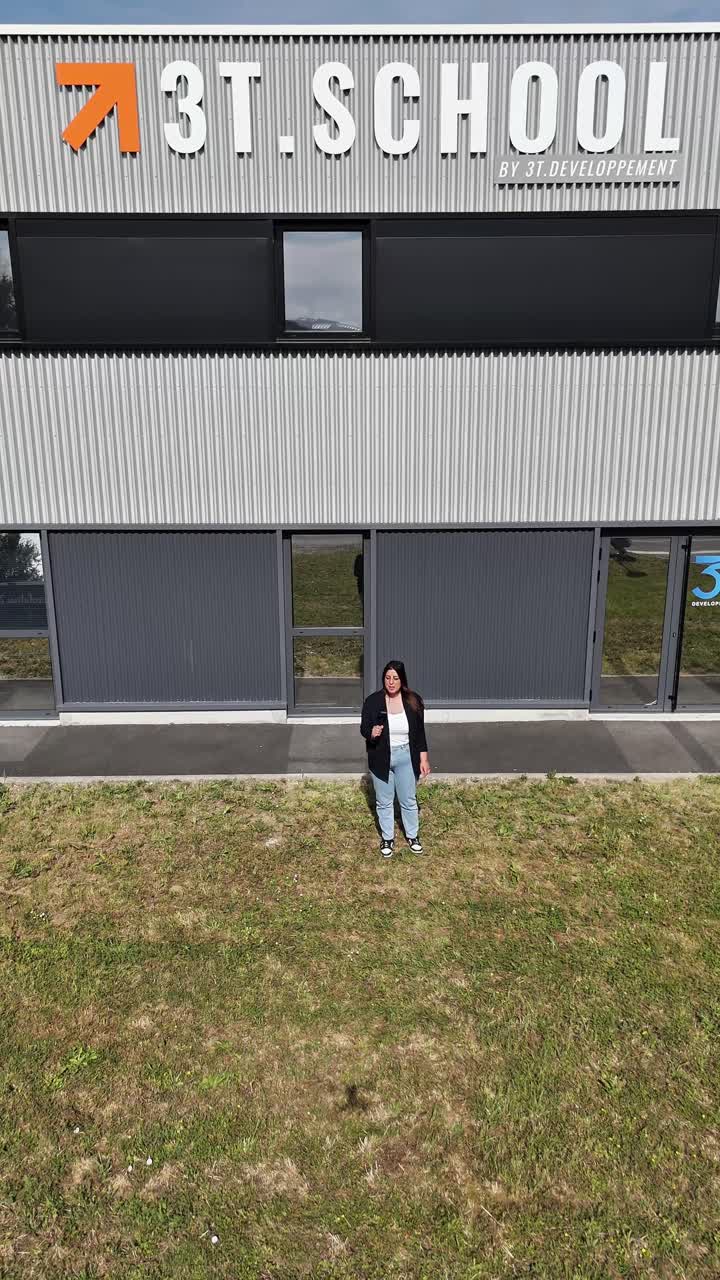 Façade du campus 3T School à Chambray-lès-Tours
